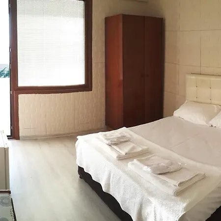 Klas Si̇le Bed & Breakfast *