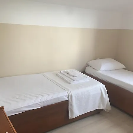 Klas Si̇le Bed & Breakfast